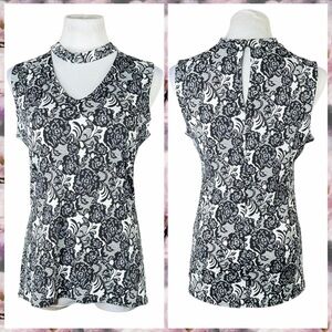 White House Black Market White & Black Floral Faux Lace Keyhole Tank - Medium